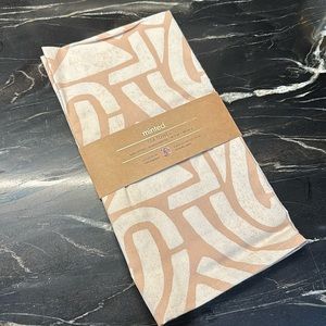 NWT Tea Towel set of 2. 100% cotton Screen Printed 18” x 24”